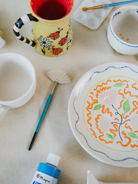 peinture sur céramique avec swatch des couleurs